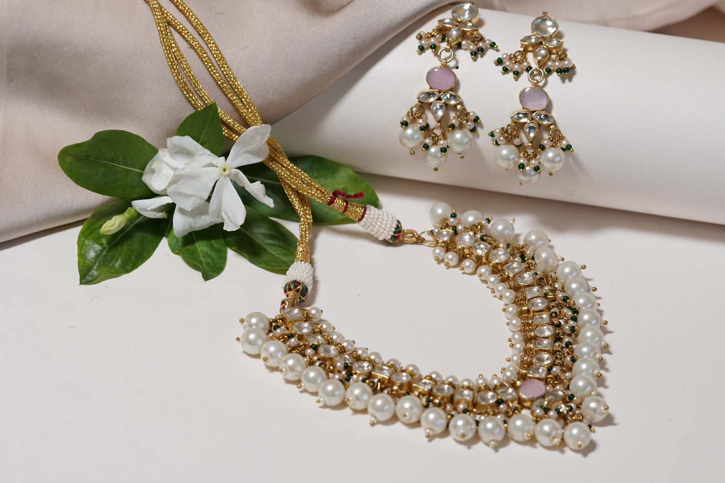 White Kundan Necklace Set H1-051