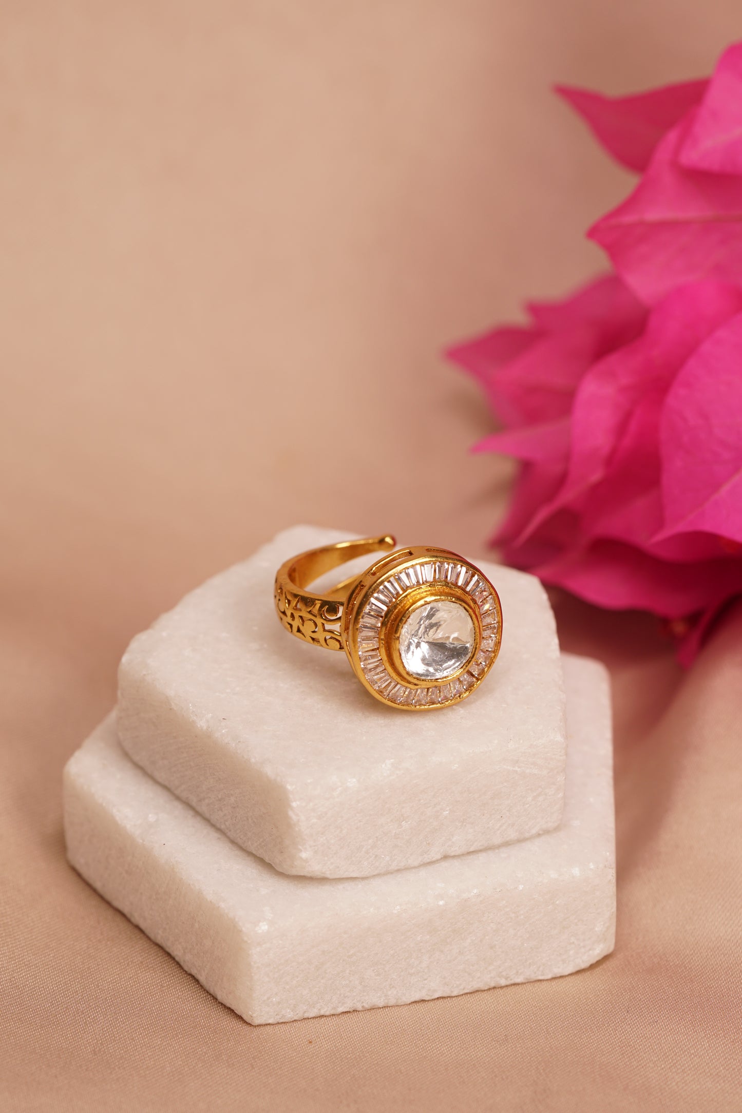 White Polki Ring H6-6