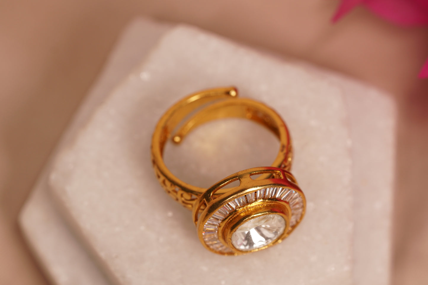 White Polki Ring H6-6
