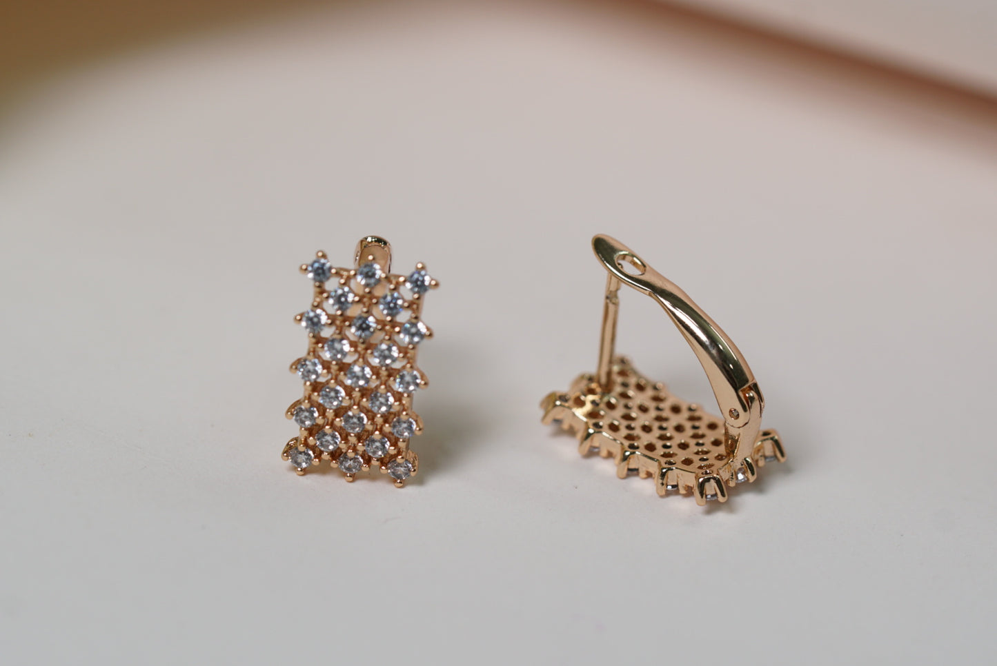 Small Ad studs H1-059