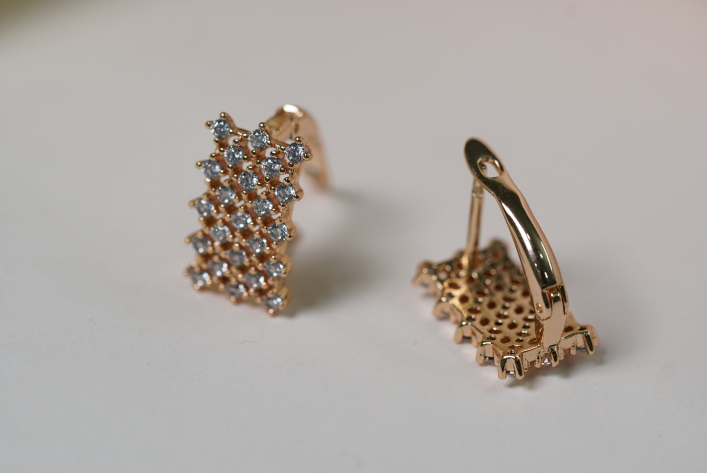 Small Ad studs H1-059