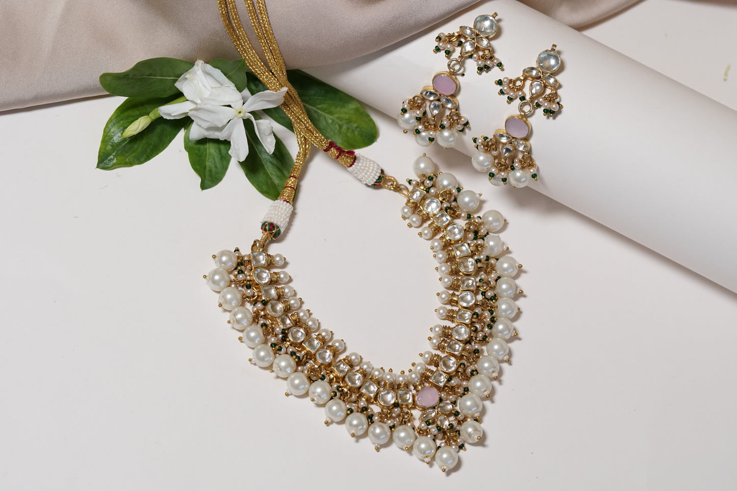 White Kundan Necklace Set H1-051