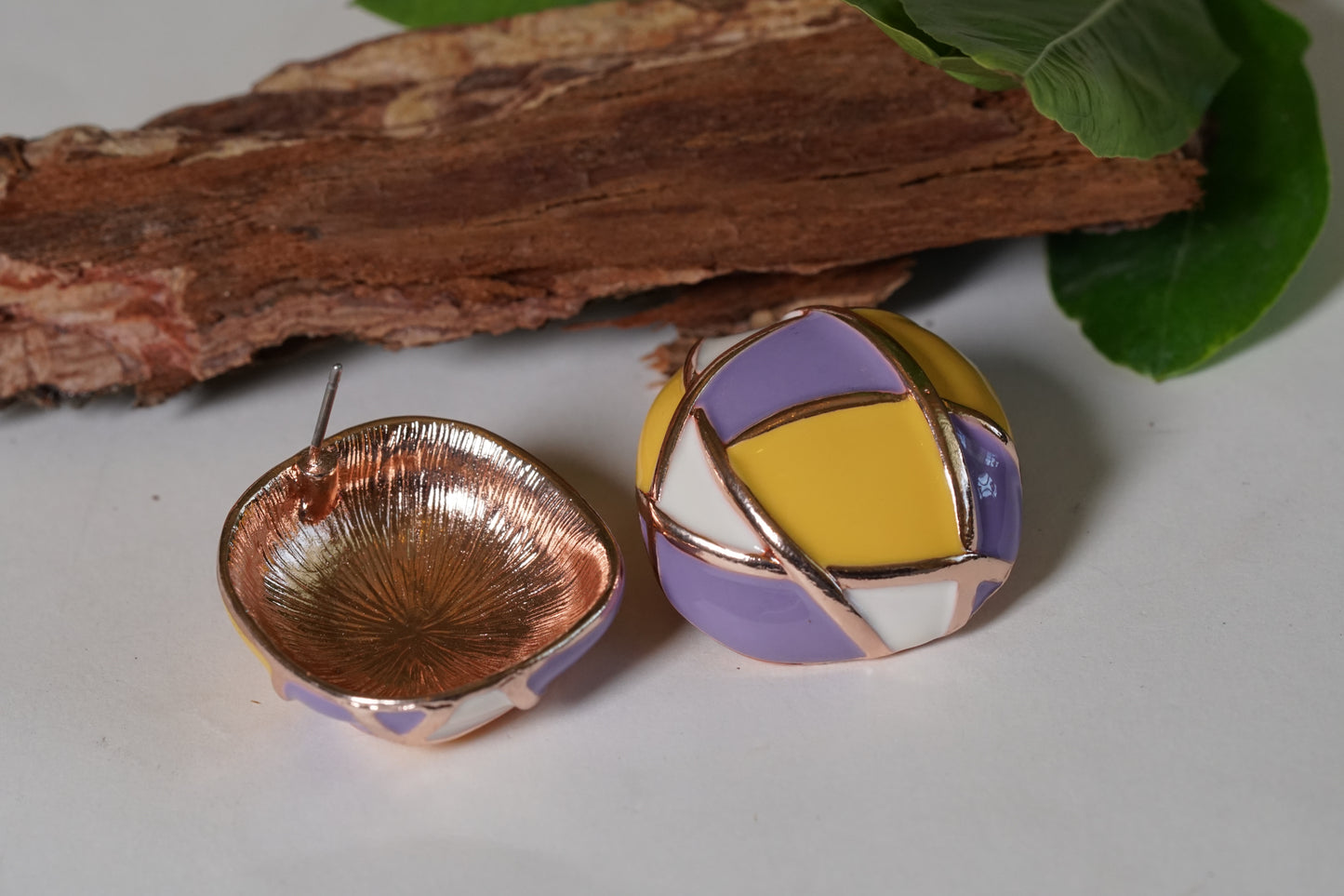 Enamel Studs H1-072