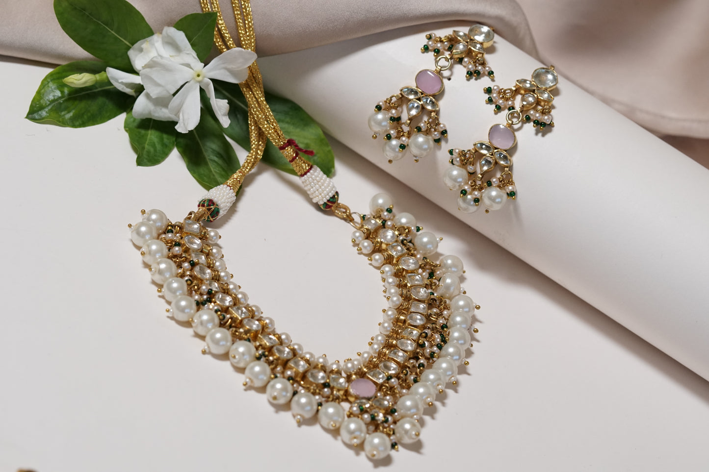 White Kundan Necklace Set H1-051