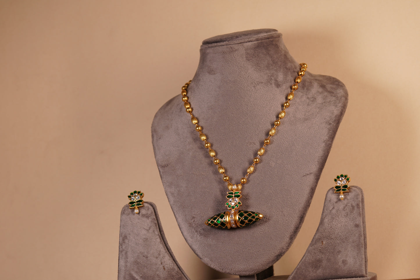 AD Necklace Set (4-8202(AK)