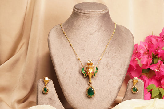 Green stone Polki pendant set with Golden Chain H1-028