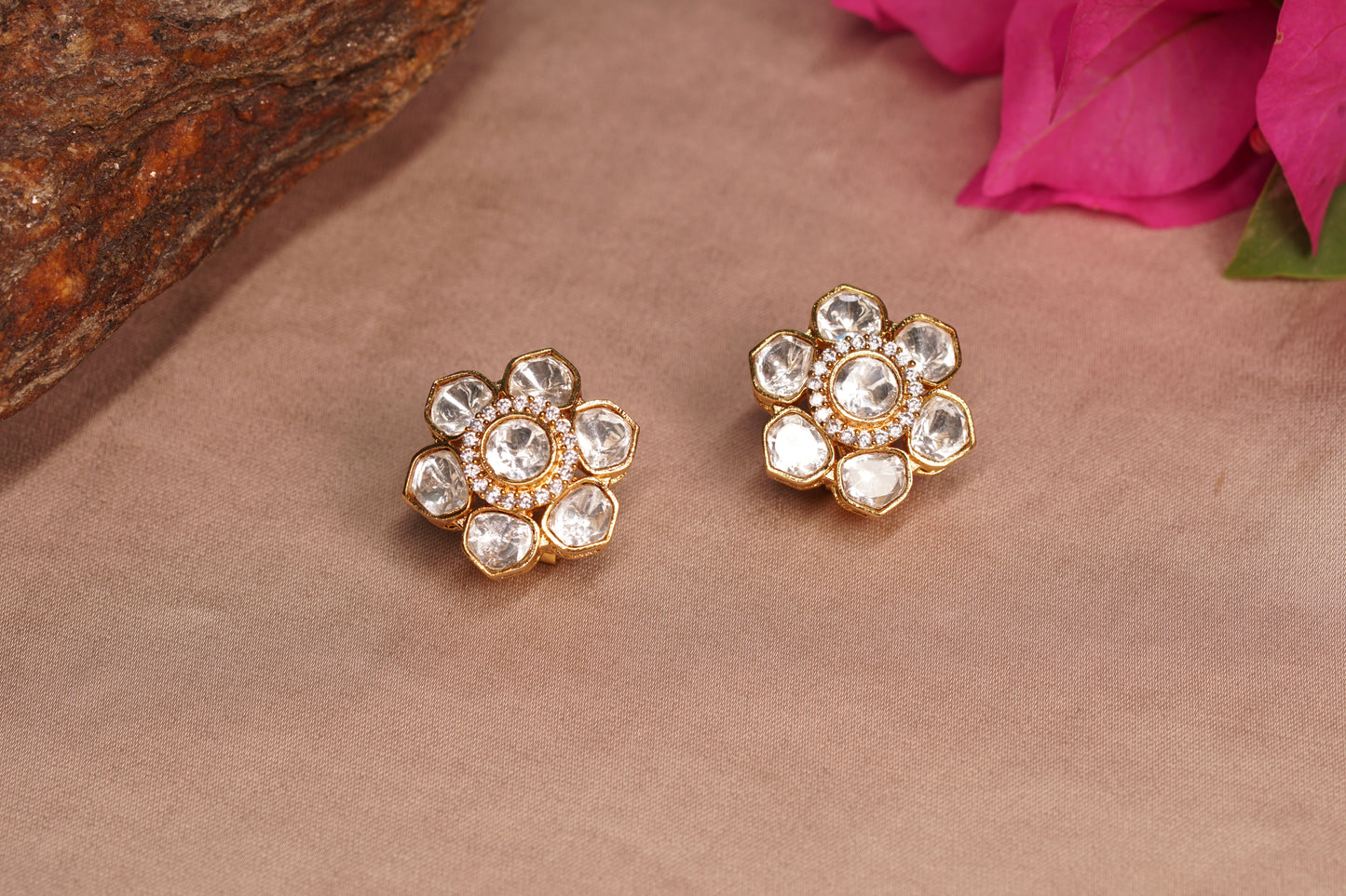 White Polki studs H1-202