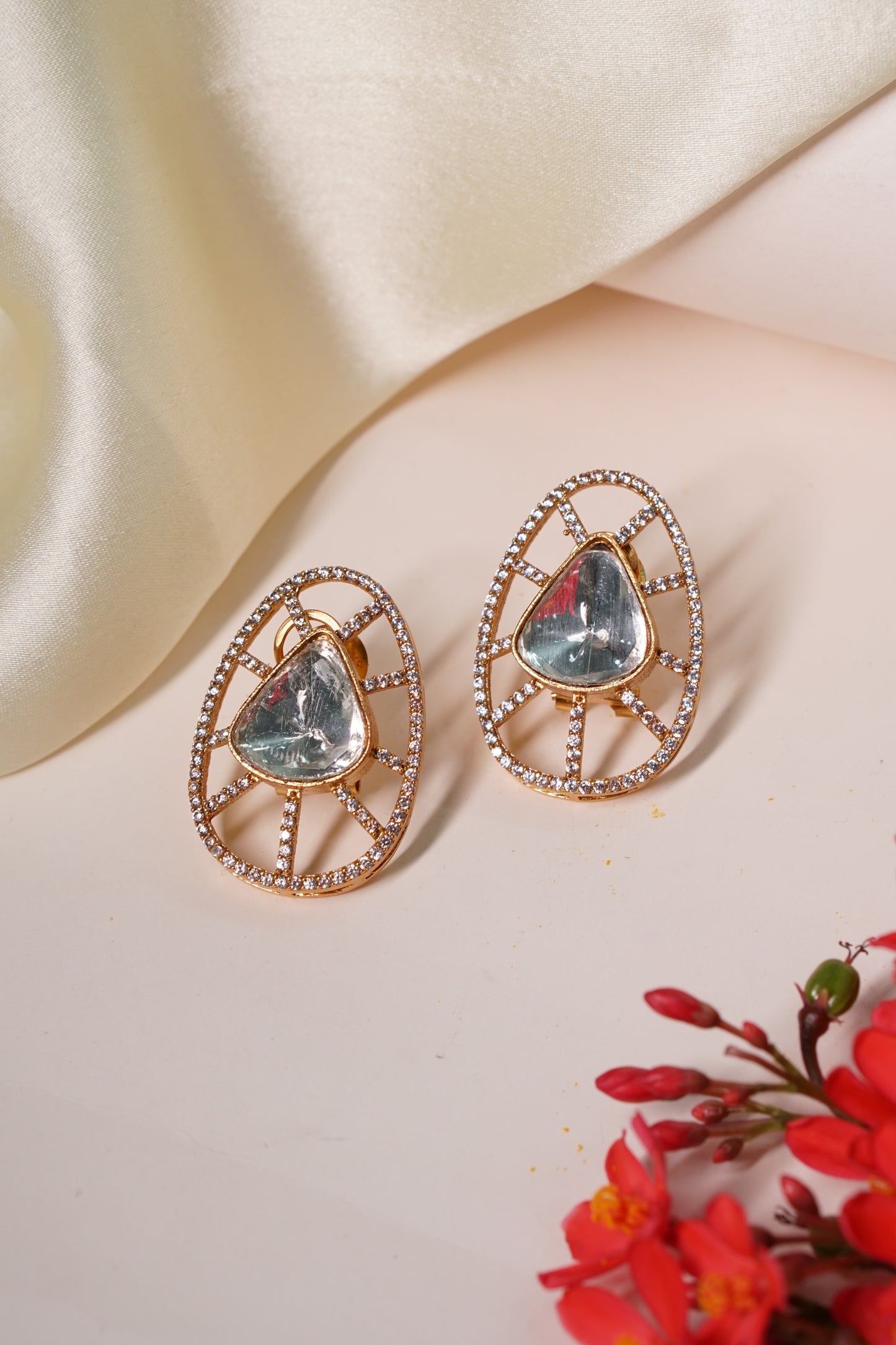 White polki Studs H1-177
