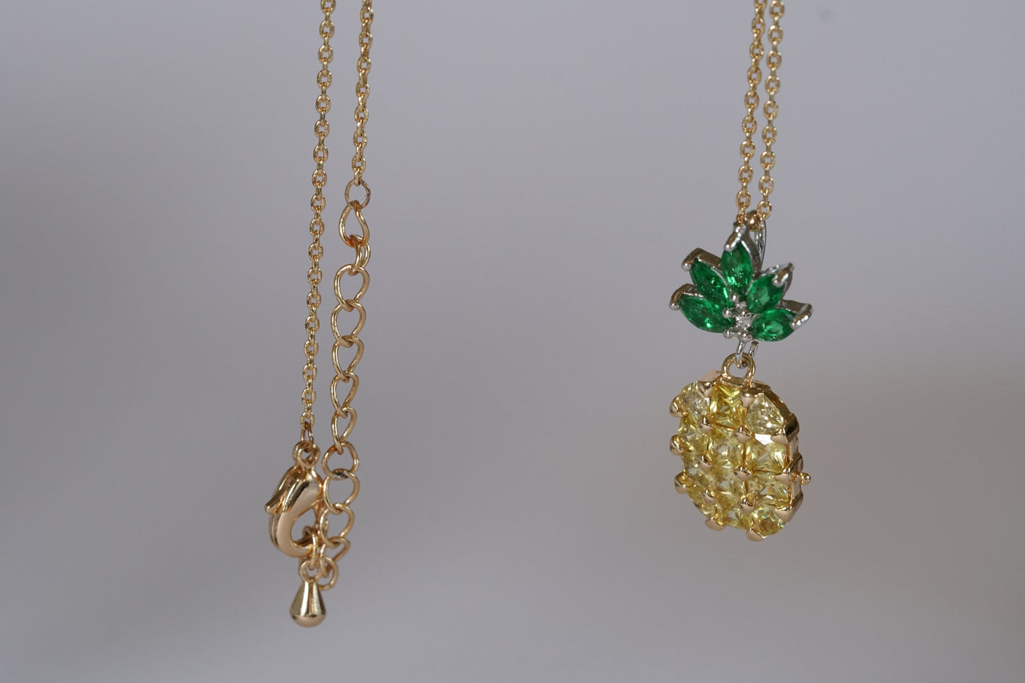 Sworaski Pinapple shape Pendant H1-064