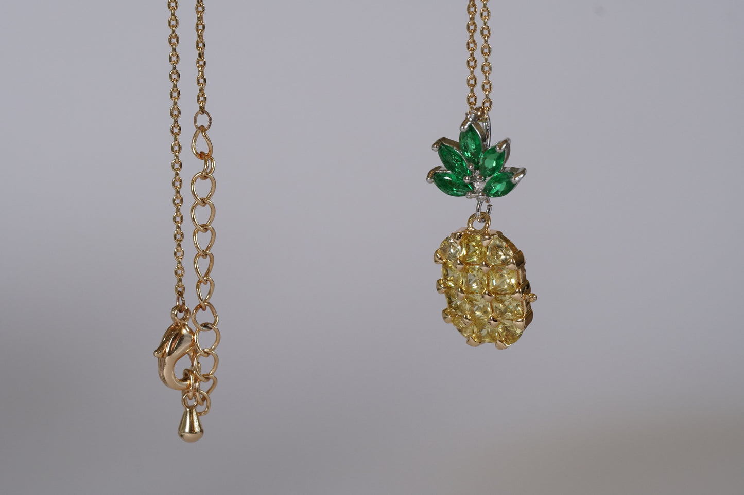 Sworaski Pinapple shape Pendant H1-064